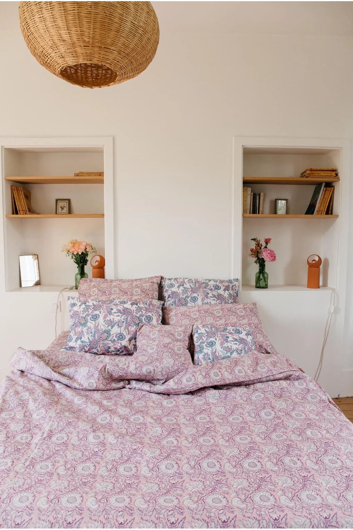 Duvet Cover Noemie Pink Daisy Garden van Louise Misha | Kids Conceptstore Le Fanfare