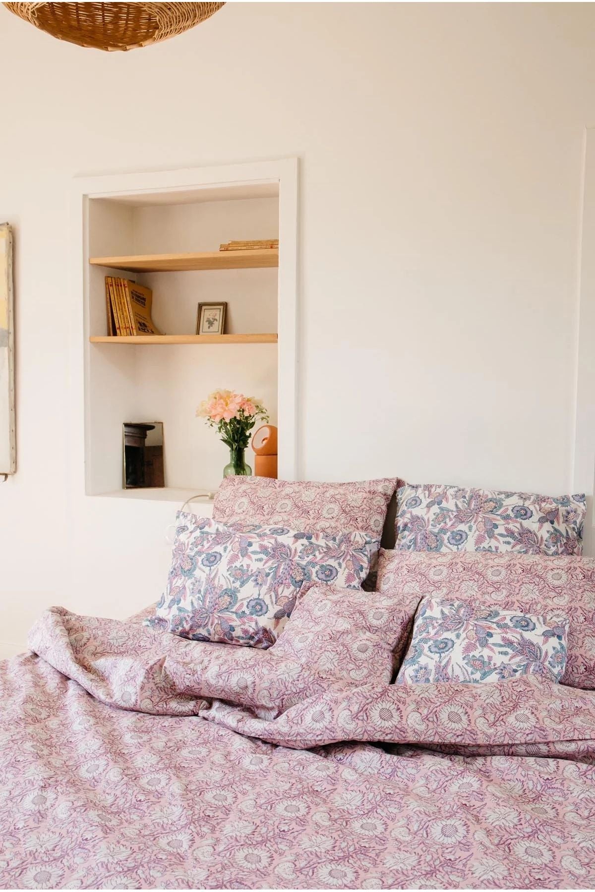 Duvet Cover Noemie Pink Daisy Garden van Louise Misha | Kids Conceptstore Le Fanfare