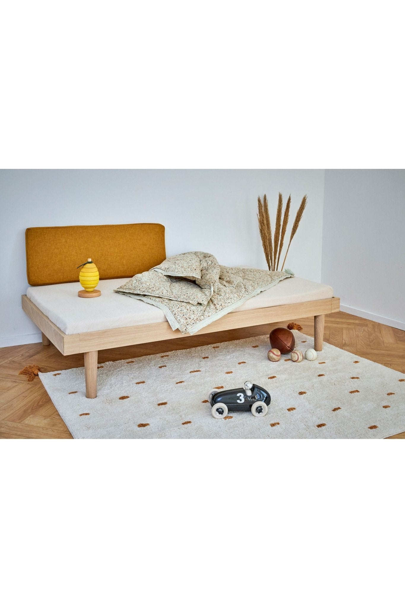 Eli daybed adult - light oil van KAS Kopenhagen | Kids Conceptstore Le Fanfare