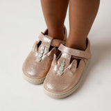 Esterre Shoes Unicorn Powder Metallic Leather van Donsje Amsterdam | Kids Conceptstore Le Fanfare