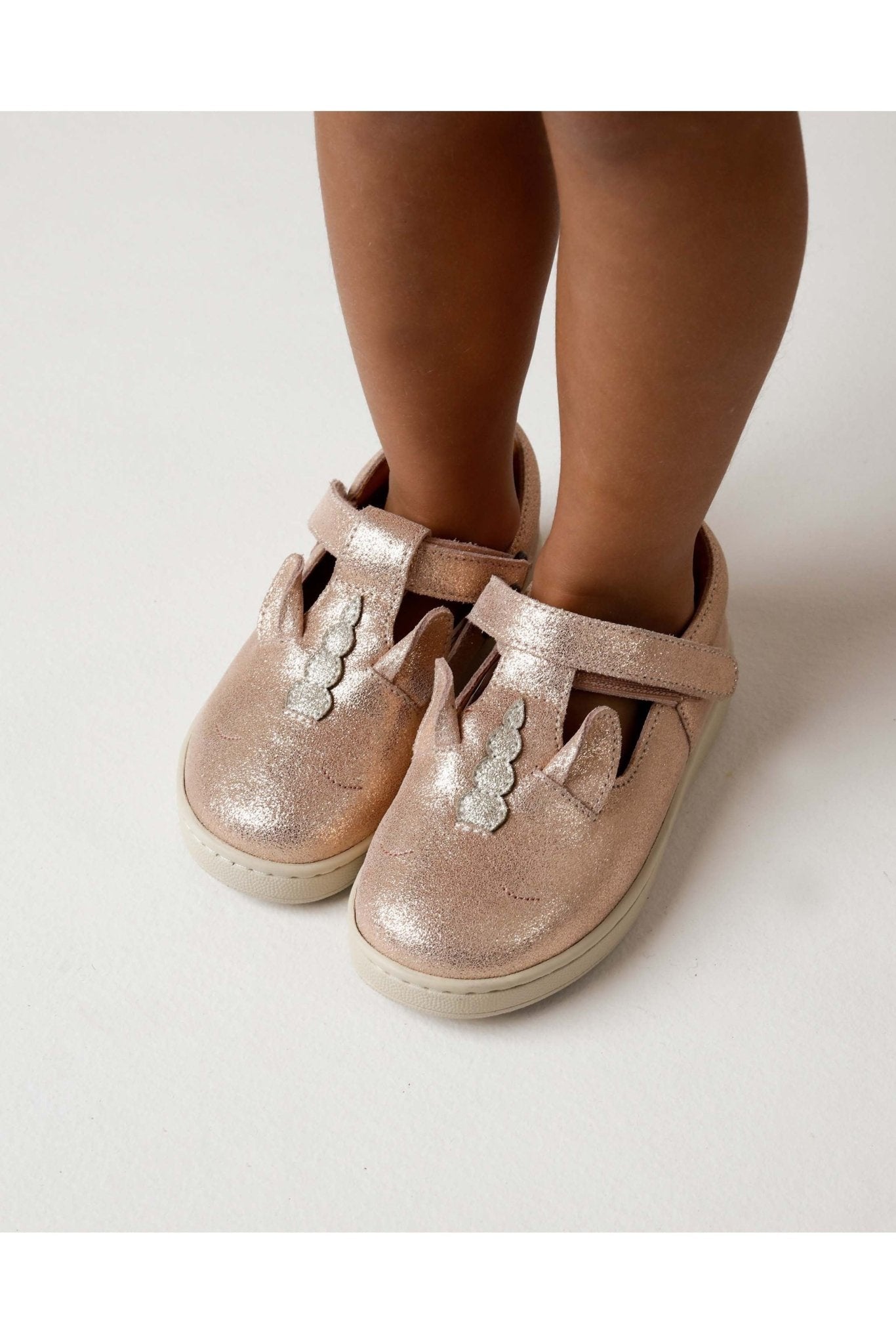 Esterre Shoes Unicorn Powder Metallic Leather van Donsje Amsterdam | Kids Conceptstore Le Fanfare