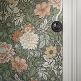 Falsterbo III - Dahlia Garden - Green van Boråstapeter | Kids Conceptstore Le Fanfare