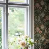 Falsterbo III - Dahlia Garden - Green van Boråstapeter | Kids Conceptstore Le Fanfare