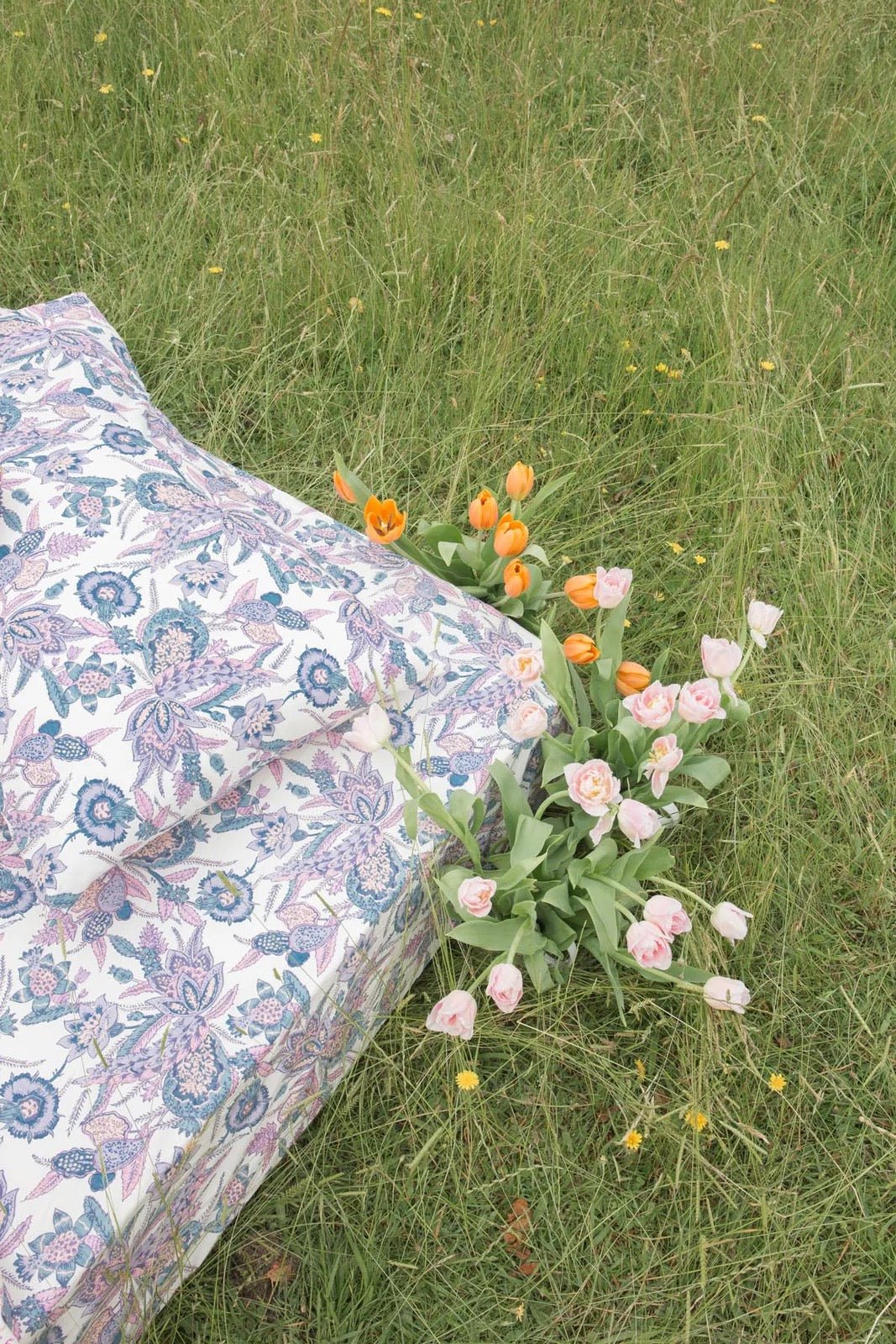 Fitted Sheet Nicole Blue Wild Bouquet van Louise Misha | Kids Conceptstore Le Fanfare