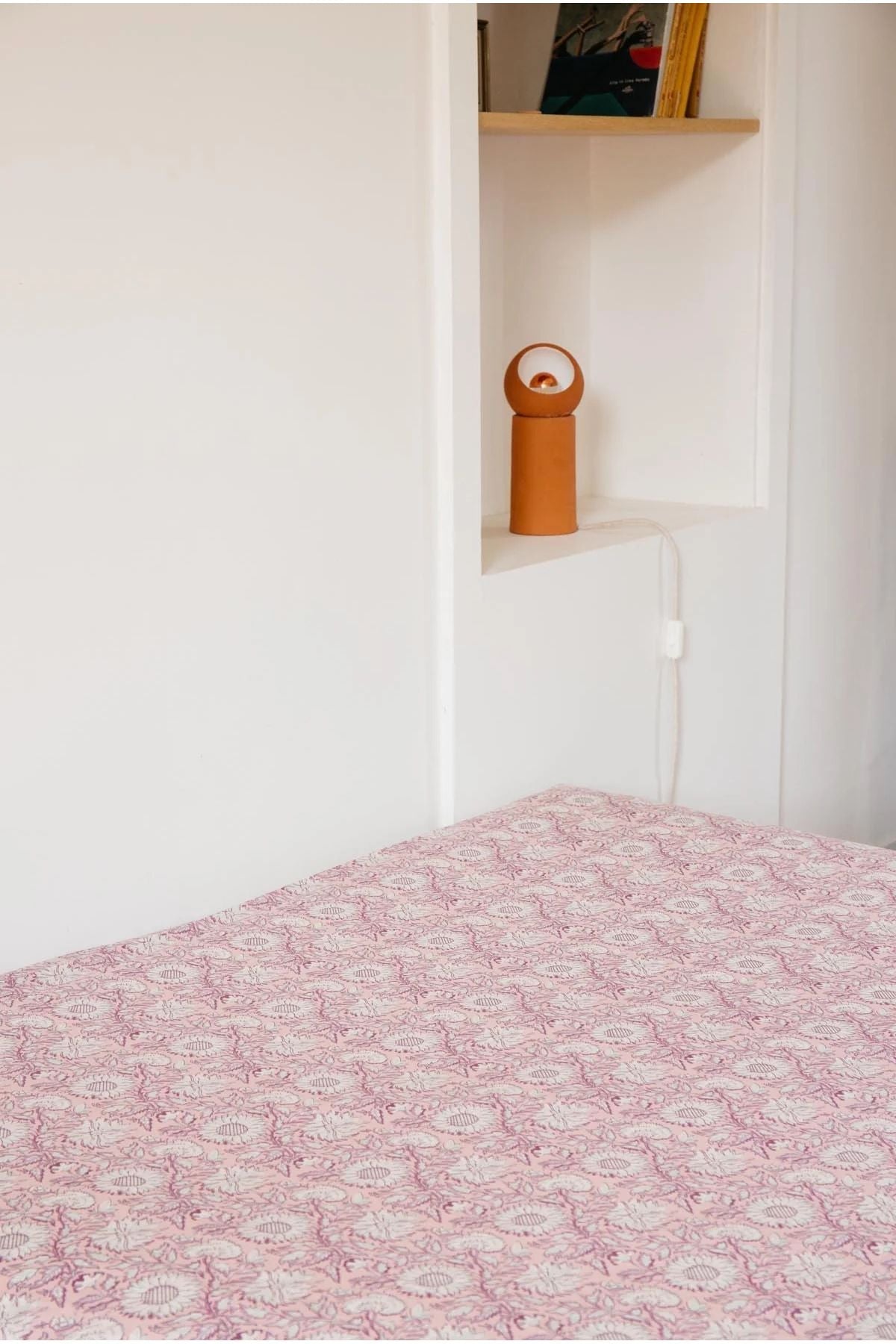 Fitted Sheet Nicole Pink Daisy Garden van Louise Misha | Kids Conceptstore Le Fanfare