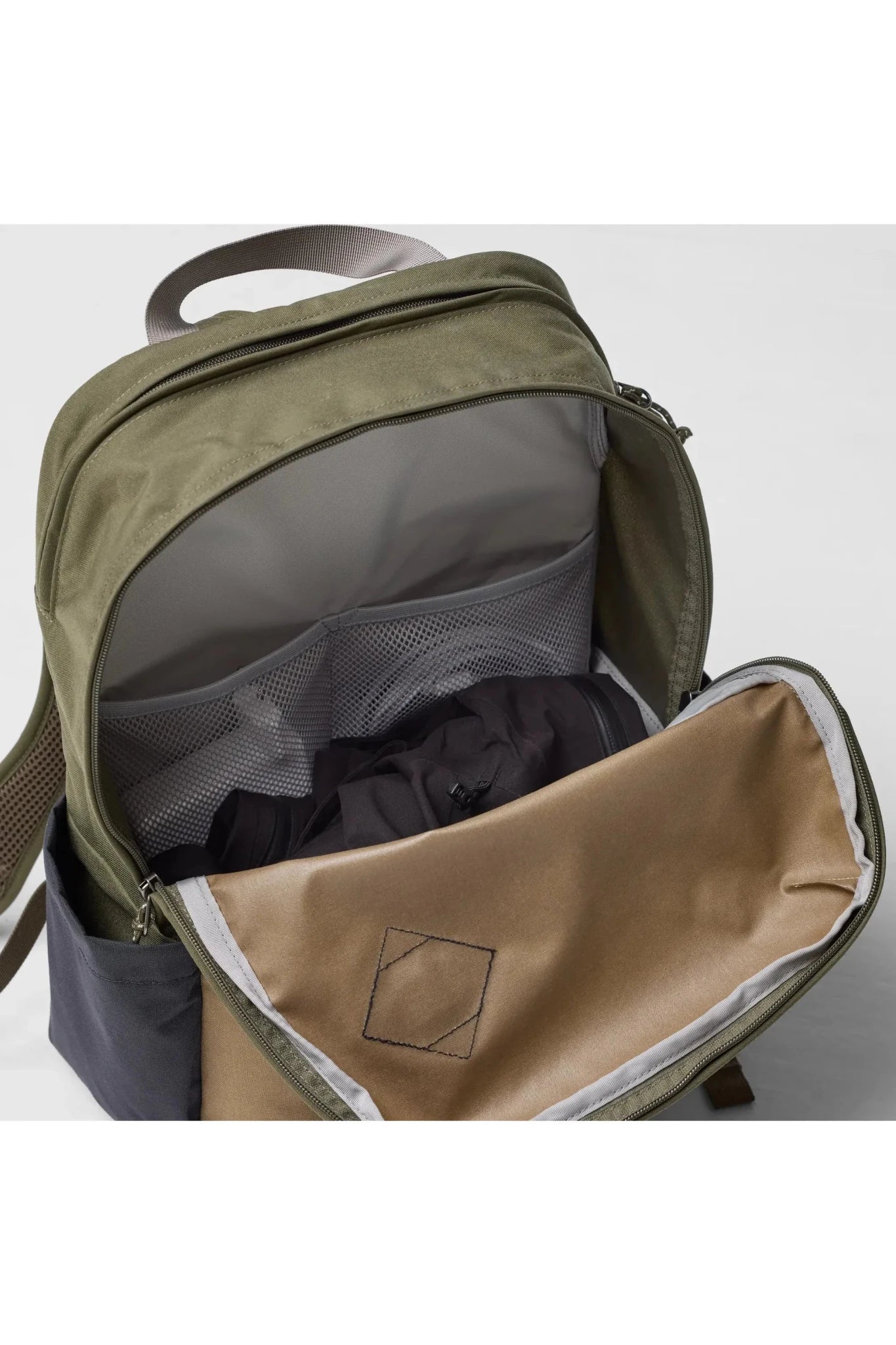 Fjallraven Vardag Backpack 17 - Green-Clay van Fjallraven | Kids Conceptstore Le Fanfare