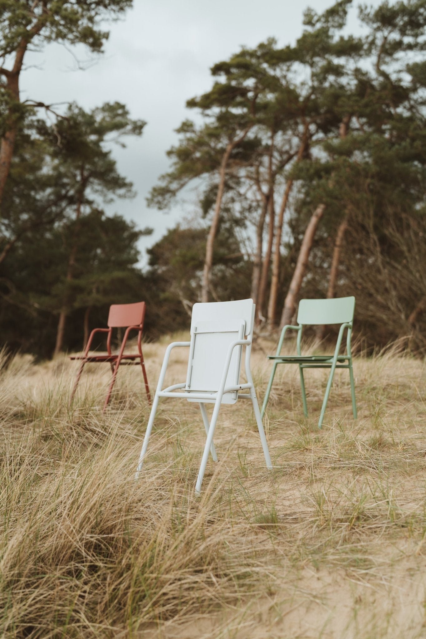 Flip-up Chair - Agate Grey van Weltevree | Kids Conceptstore Le Fanfare