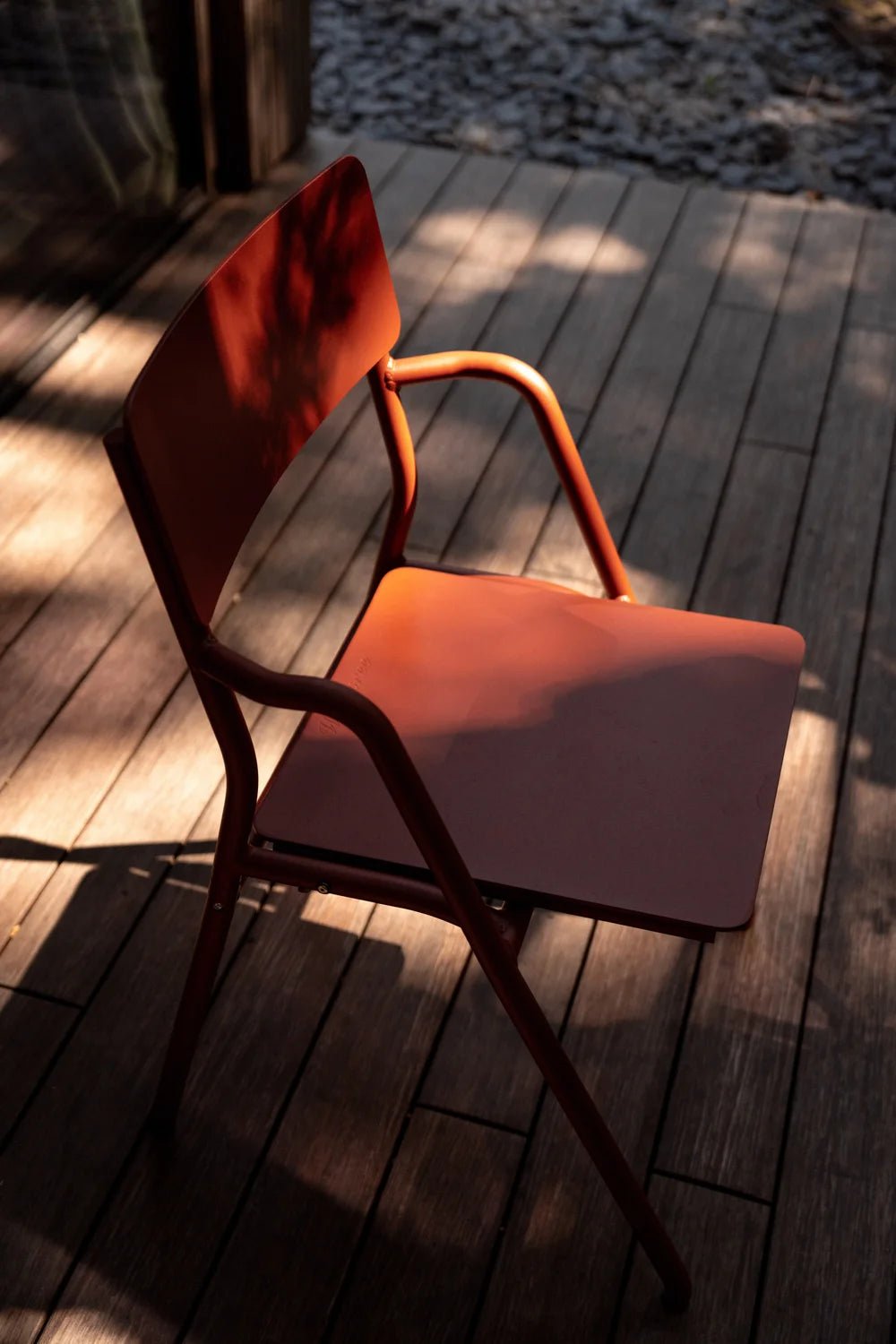 Flip-up Chair - Oxide Red van Weltevree | Kids Conceptstore Le Fanfare