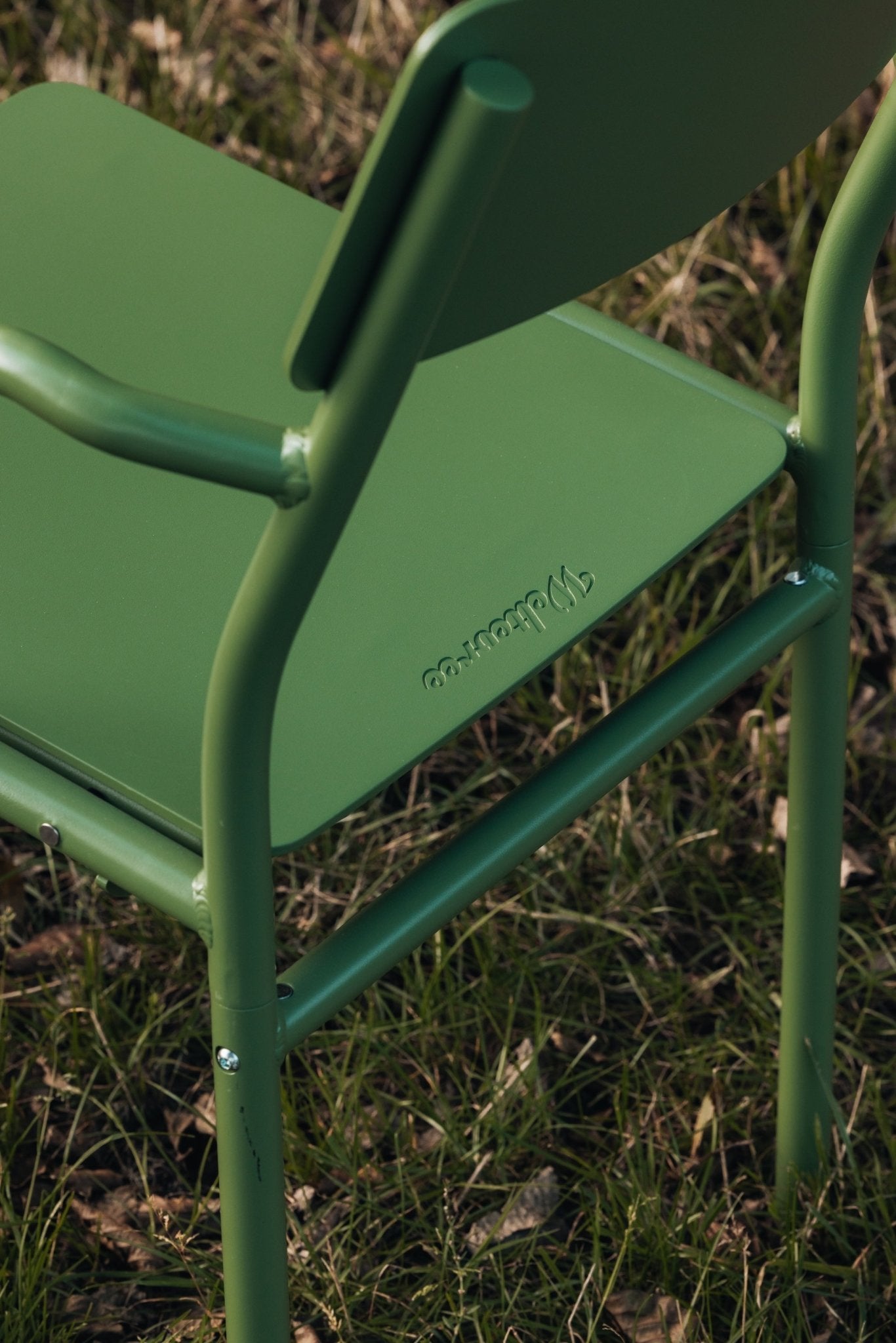 Flip-up Chair - Pale Green van Weltevree | Kids Conceptstore Le Fanfare