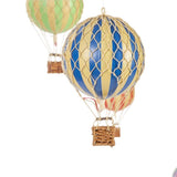 Flying the Skies Mobile - Primary van Authentic Models | Kids Conceptstore Le Fanfare