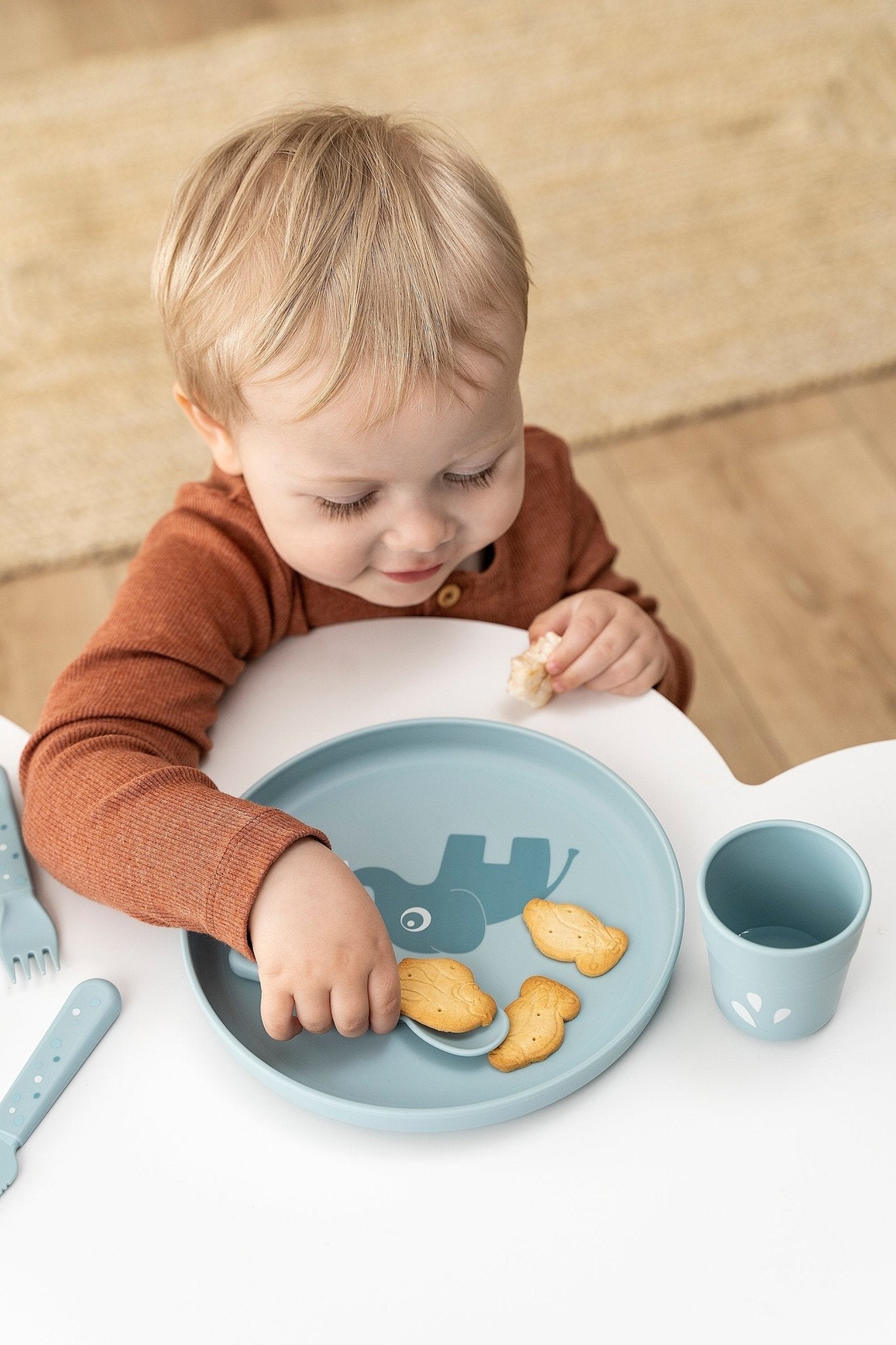 Foodie plate | Elphee - Blue van Done by Deer | Kids Conceptstore Le Fanfare