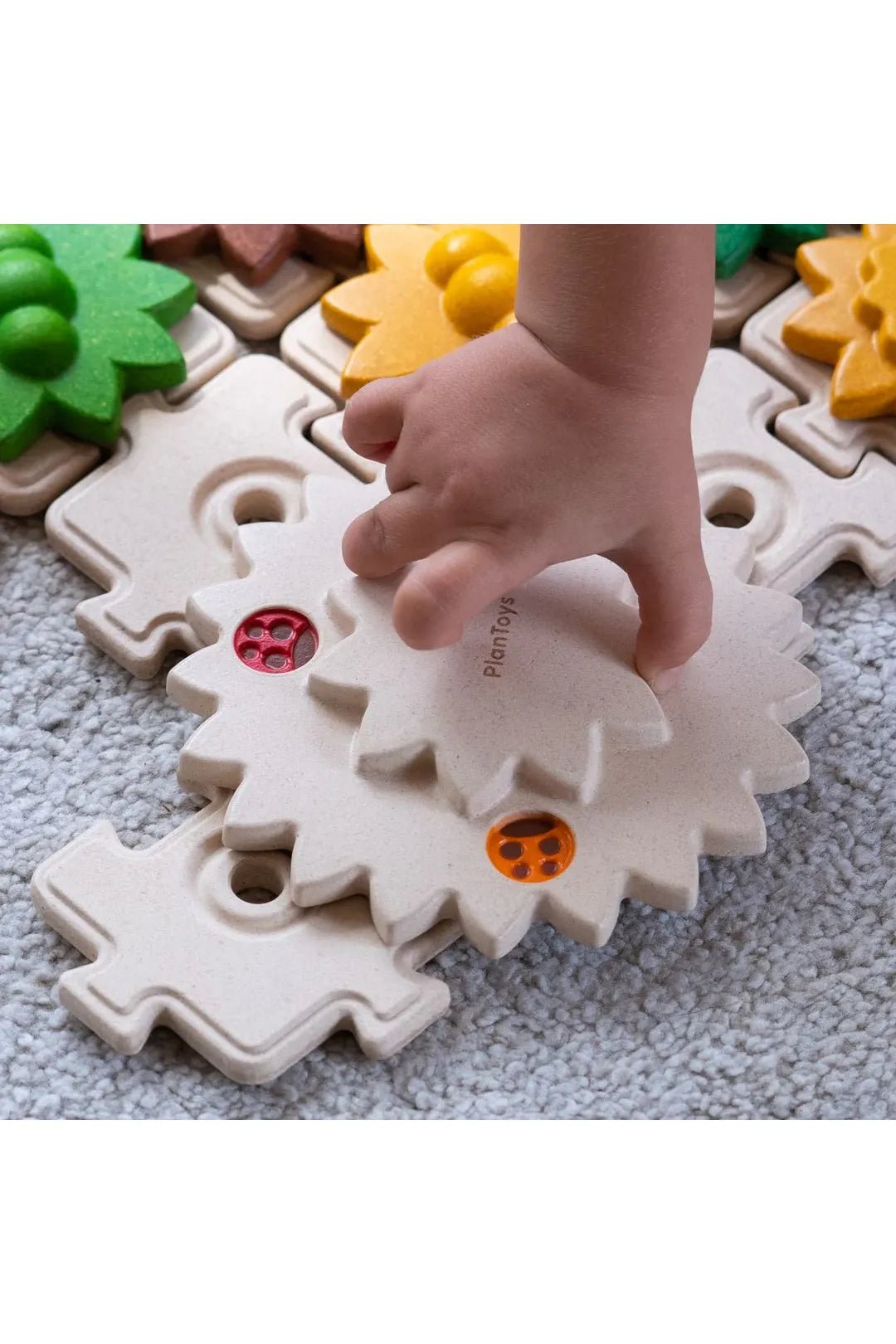 Gears & Puzzles van Plan Toys | Kids Conceptstore Le Fanfare