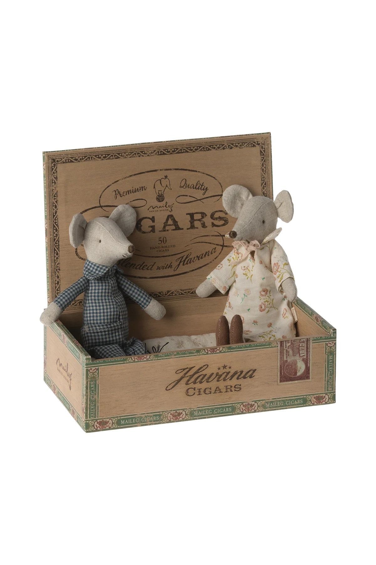Grandma and Grandpa mice in cigarbox van Maileg | Kids Conceptstore Le Fanfare