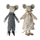Grandma and Grandpa mice in cigarbox van Maileg | Kids Conceptstore Le Fanfare