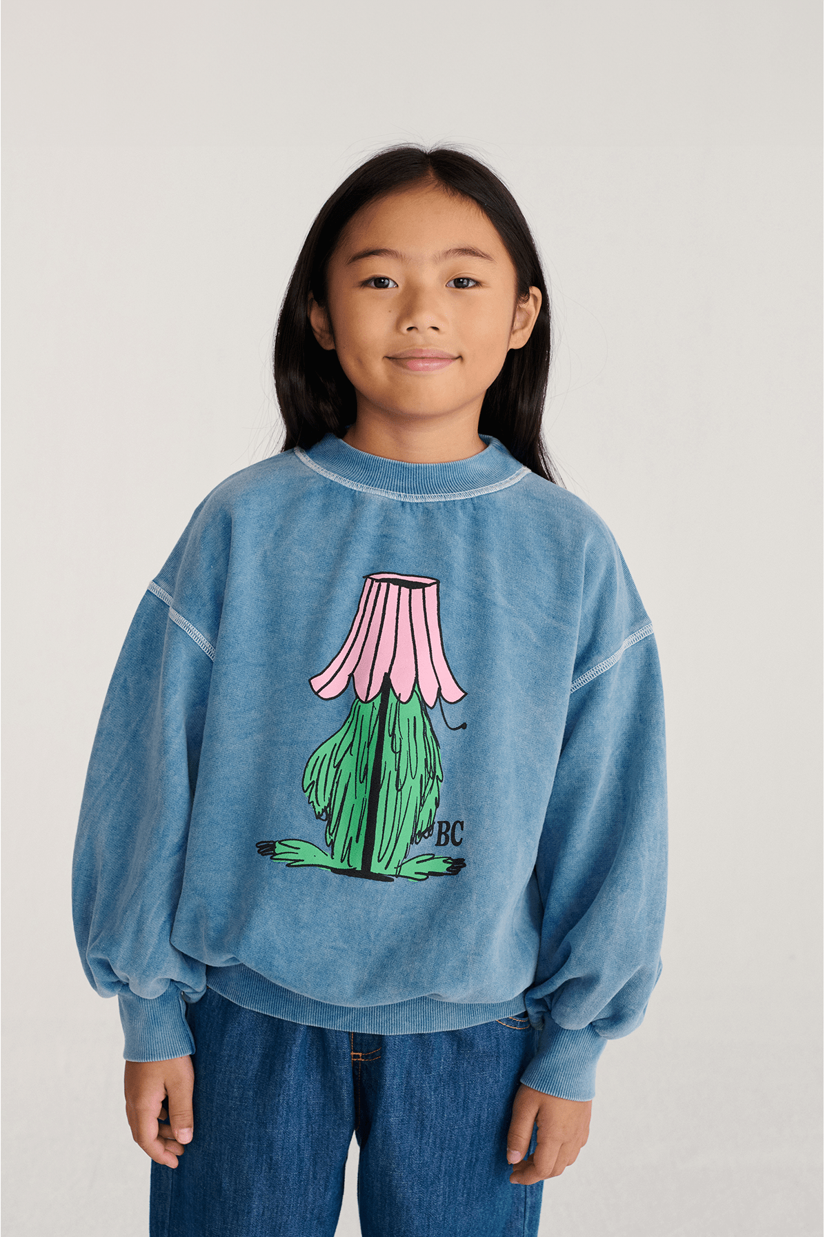 Hidden Monster sweatshirt - Blue van Bobo Choses | Kids Conceptstore Le Fanfare