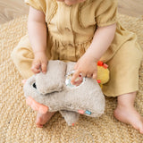 Hide&Seek activity toy | Clucky - Sand van Done by Deer | Kids Conceptstore Le Fanfare