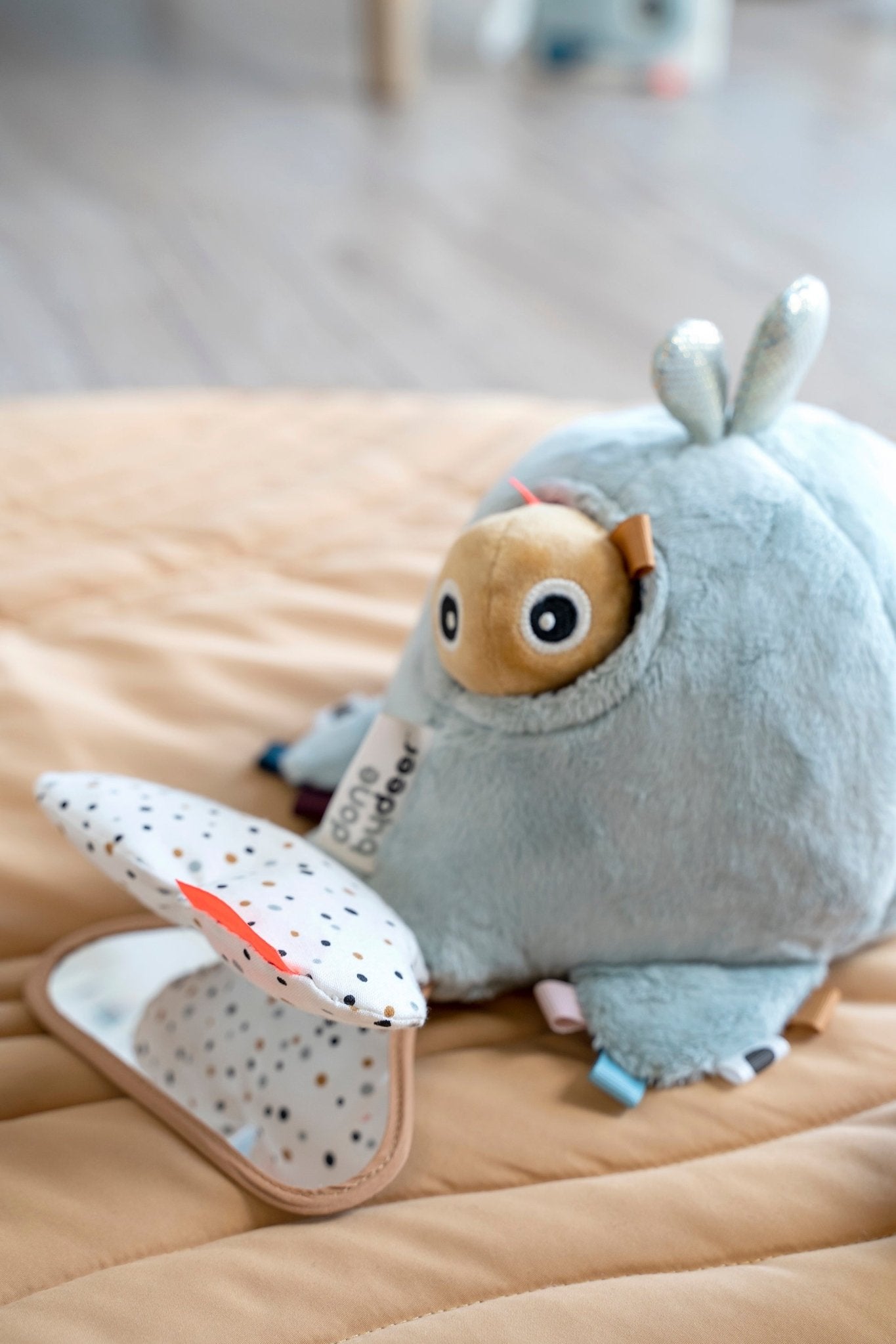 Hide&Seek activity toy | Wally - Blue van Done by Deer | Kids Conceptstore Le Fanfare