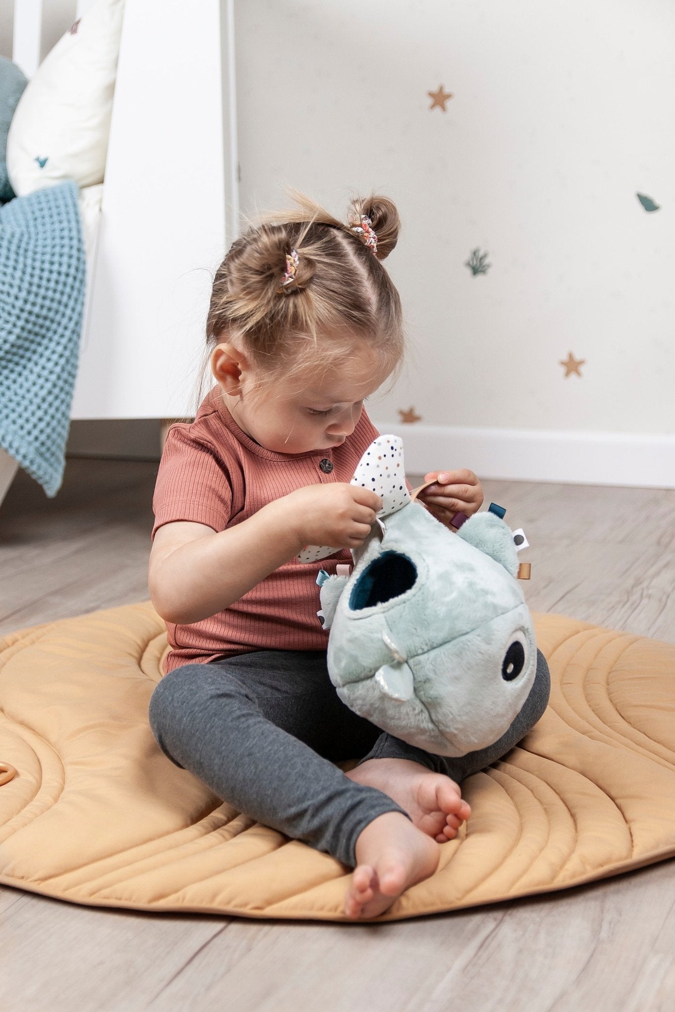Hide&Seek activity toy | Wally - Blue van Done by Deer | Kids Conceptstore Le Fanfare