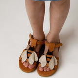 Iles Sky Sandals Bee Toffee Nubuck van Donsje Amsterdam | Kids Conceptstore Le Fanfare