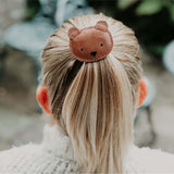 Josy Classic Hair Tie - Bear - Cognac Classic Leather van Donsje Amsterdam | Kids Conceptstore Le Fanfare