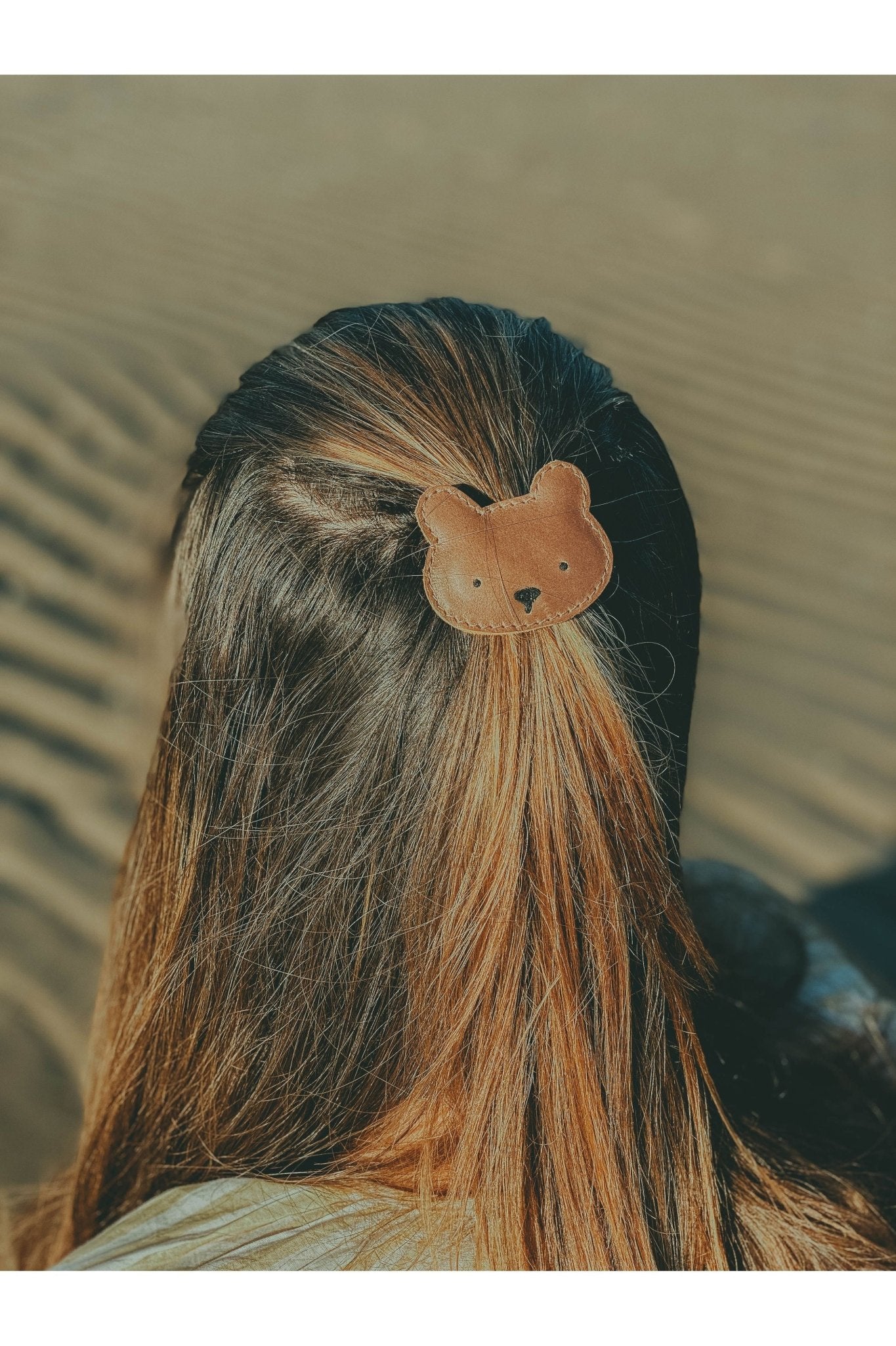 Josy Classic Hair Tie - Bear - Cognac Classic Leather van Donsje Amsterdam | Kids Conceptstore Le Fanfare
