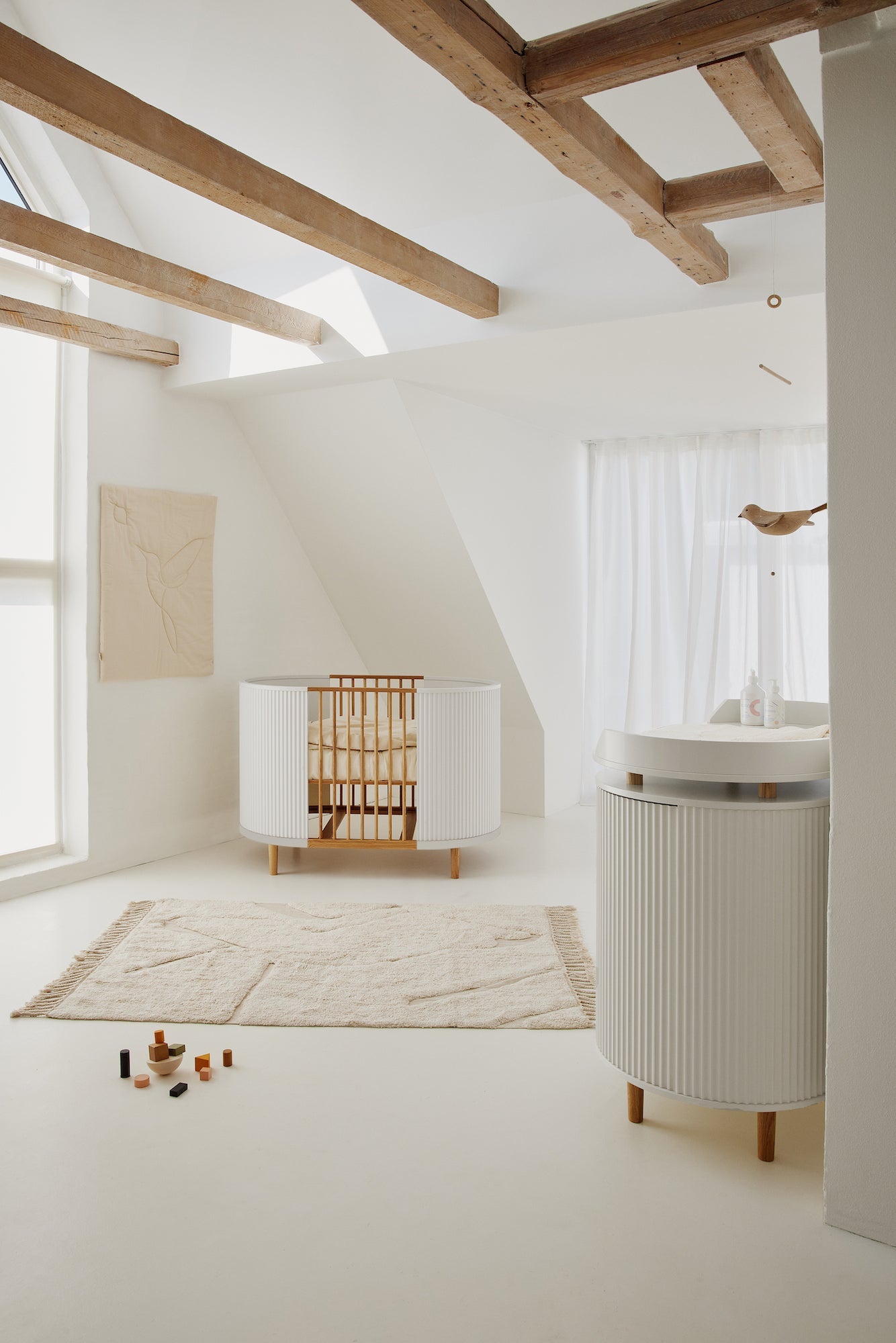 Kai baby cot - Cream oak van KAS Kopenhagen | Kids Conceptstore Le Fanfare