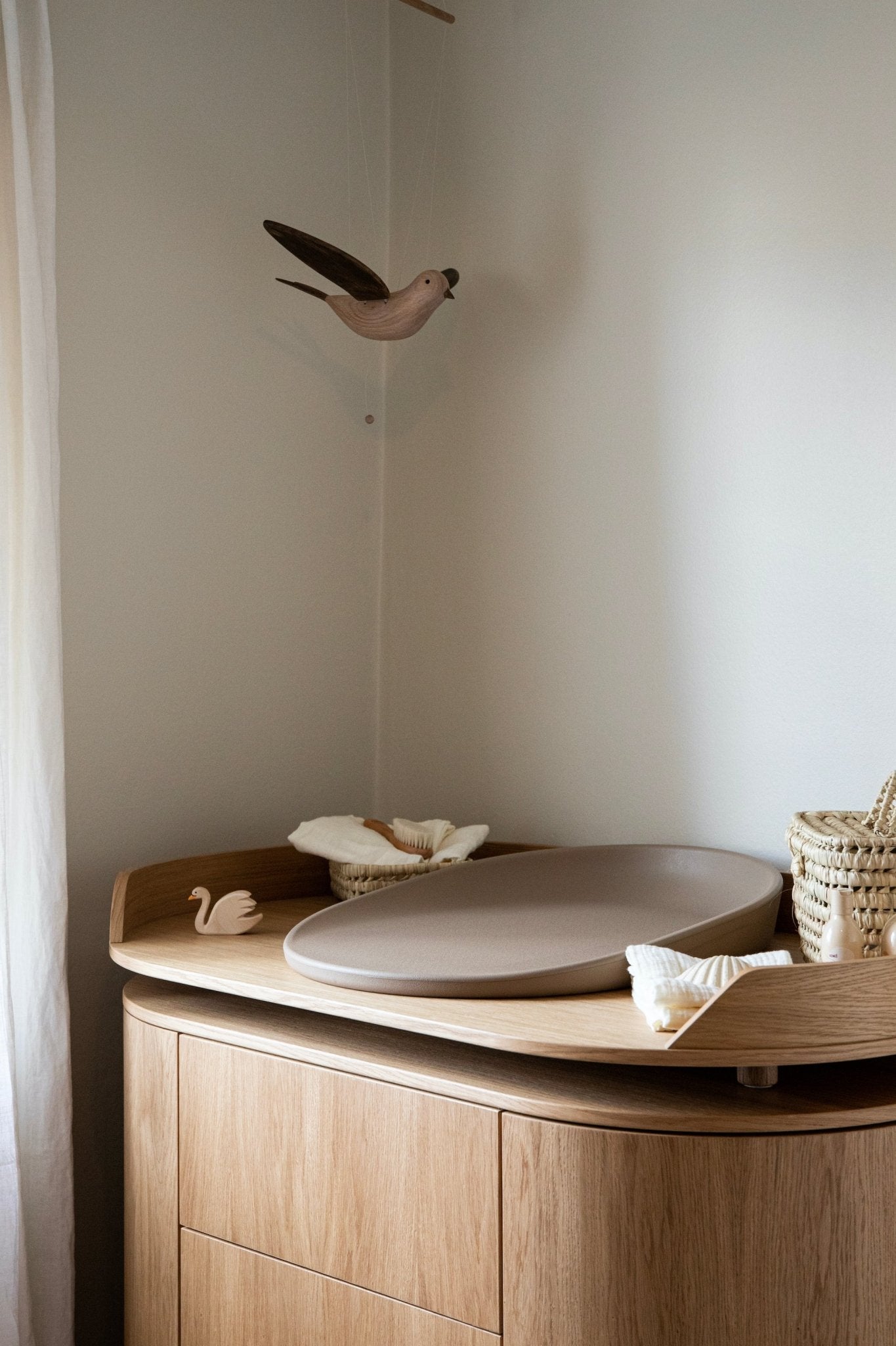 Kai dresser - oak veneer van KAS Kopenhagen | Kids Conceptstore Le Fanfare