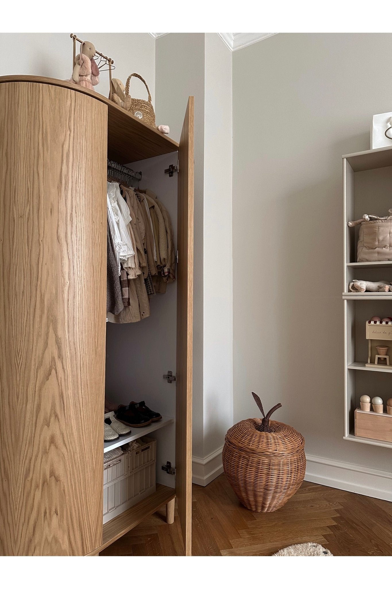 Kai wardrobe - Oak van KAS Kopenhagen | Kids Conceptstore Le Fanfare