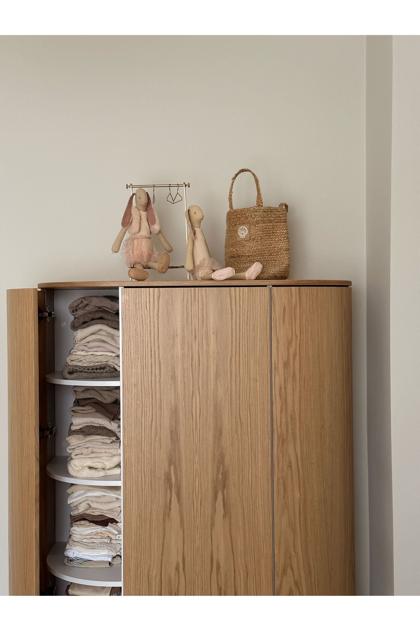 Kai wardrobe - Oak van KAS Kopenhagen | Kids Conceptstore Le Fanfare
