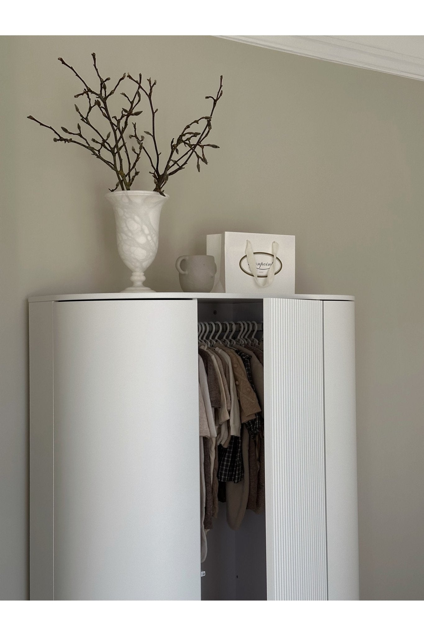 Kai wardrobe - White van KAS Kopenhagen | Kids Conceptstore Le Fanfare
