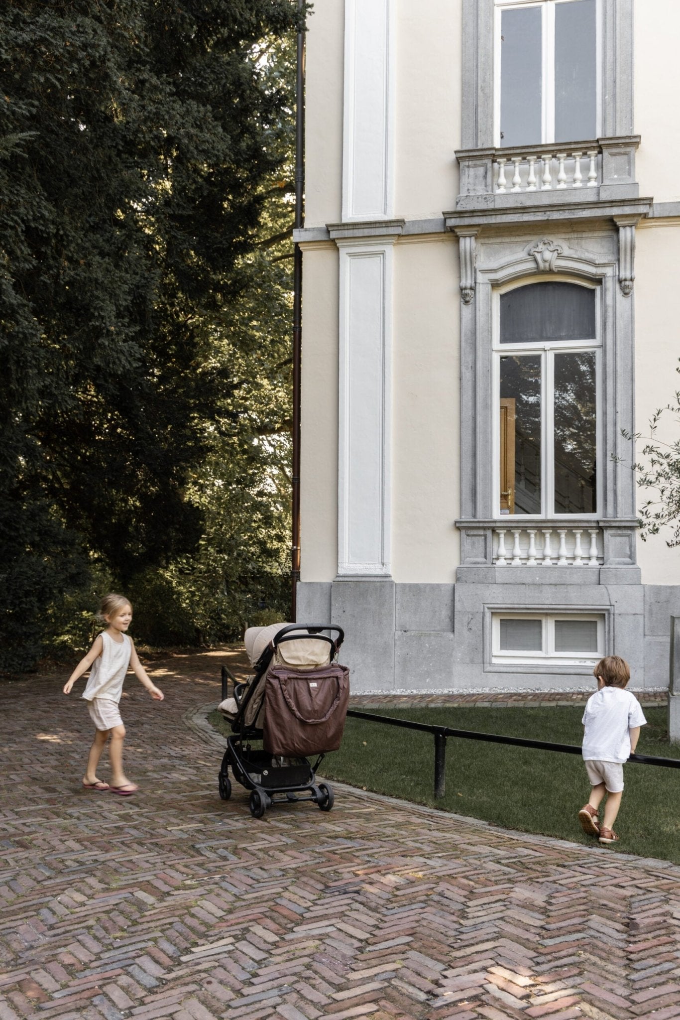 KAS Multi purpose tote with fold - brown van KAS Kopenhagen | Kids Conceptstore Le Fanfare
