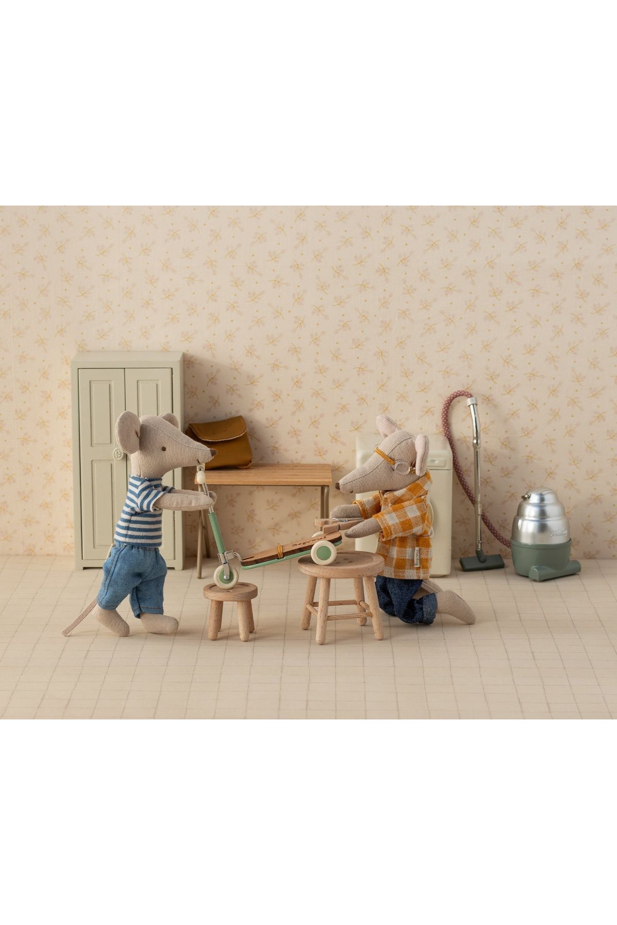 Kick Board, Mouse - Mint van Maileg | Kids Conceptstore Le Fanfare