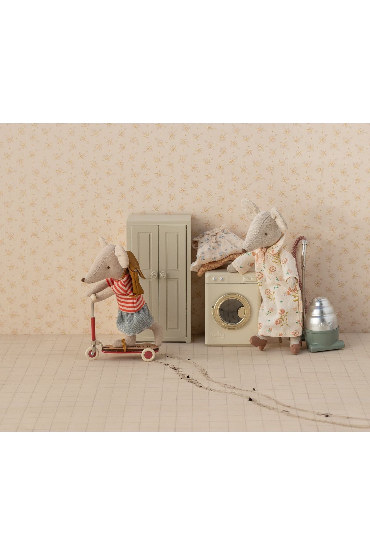 Kick Board, Mouse - Red van Maileg | Kids Conceptstore Le Fanfare