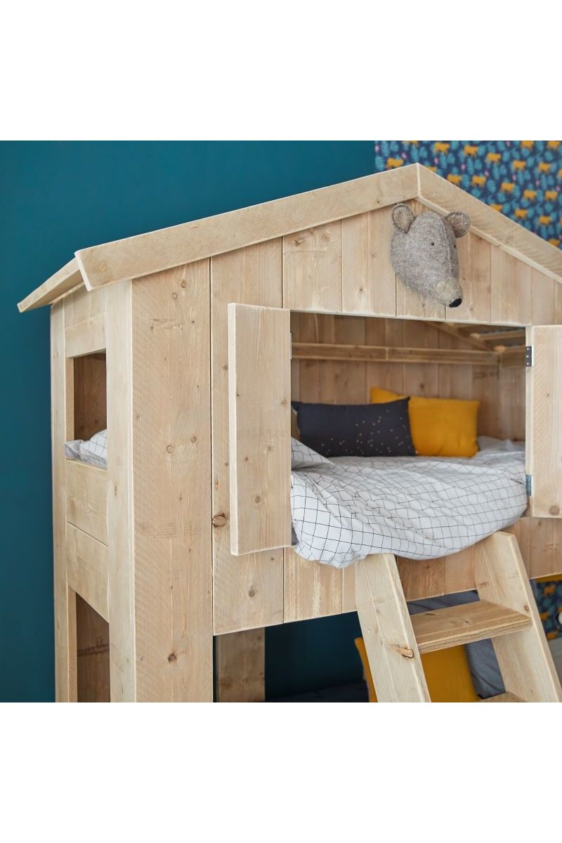 Kinderbed Buurthuis van Saartje Prum | Kids Conceptstore Le Fanfare