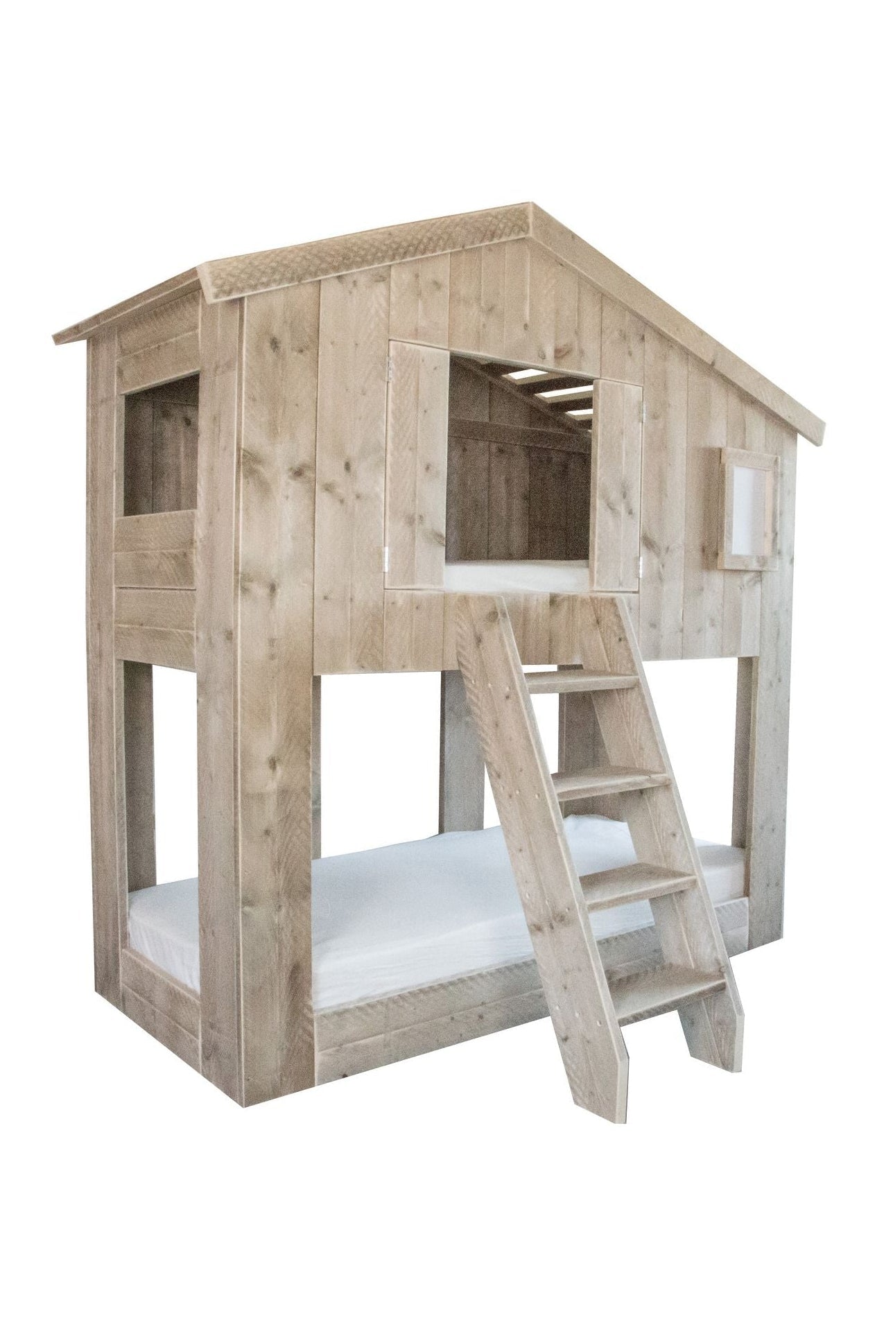 Kinderbed Buurthuis van Saartje Prum | Kids Conceptstore Le Fanfare