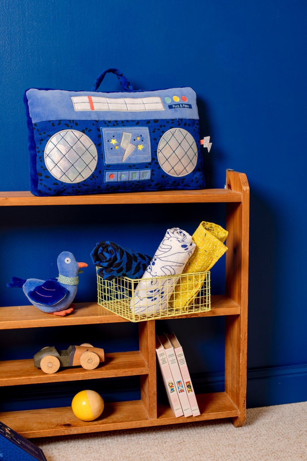 Kussen radio - Puce & Pilou van Moulin Roty | Kids Conceptstore Le Fanfare