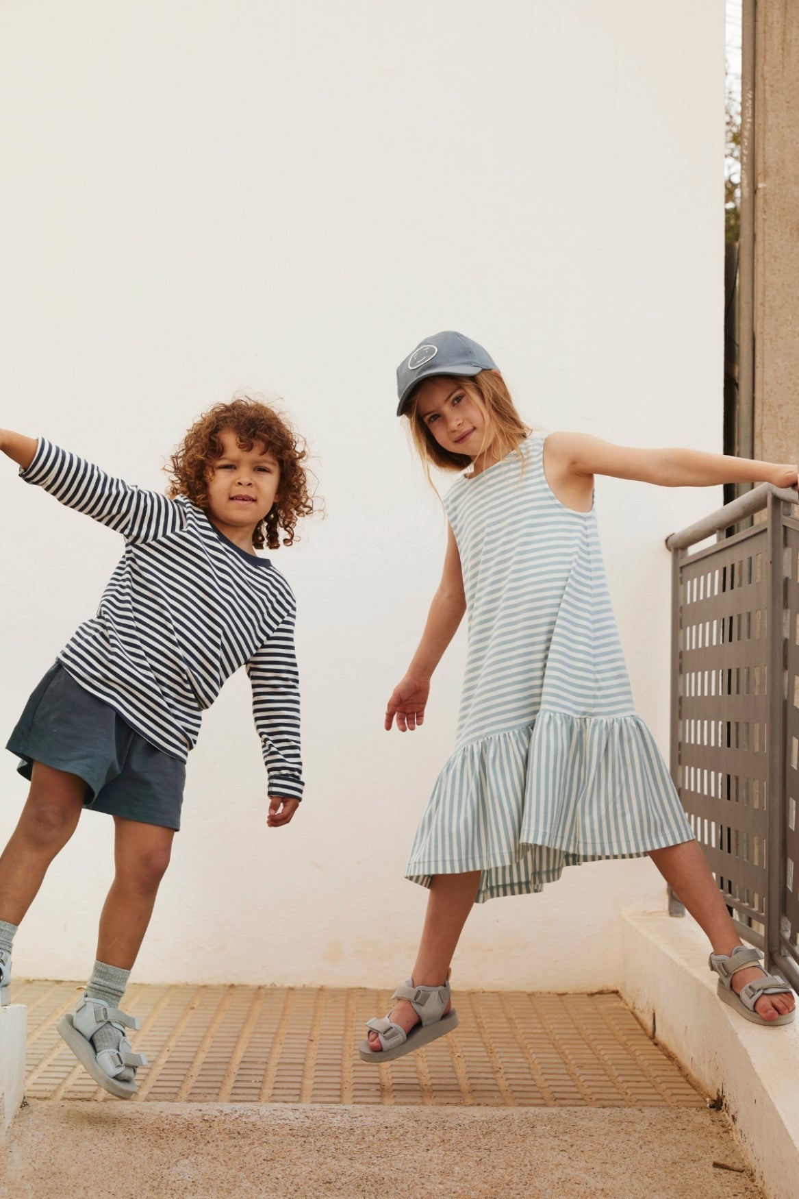 Longsleeve Tee | New Fit | Blue Grey - Cream van Gray Label | Kids Conceptstore Le Fanfare