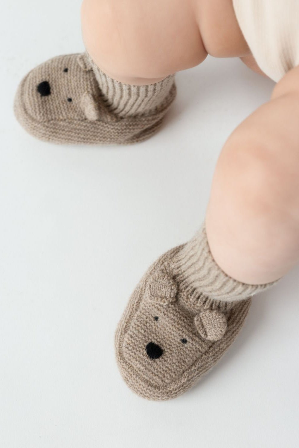 Maicer Merino Wool Booties | Bear - Milk Chocolate Melange van Donsje Amsterdam | Kids Conceptstore Le Fanfare
