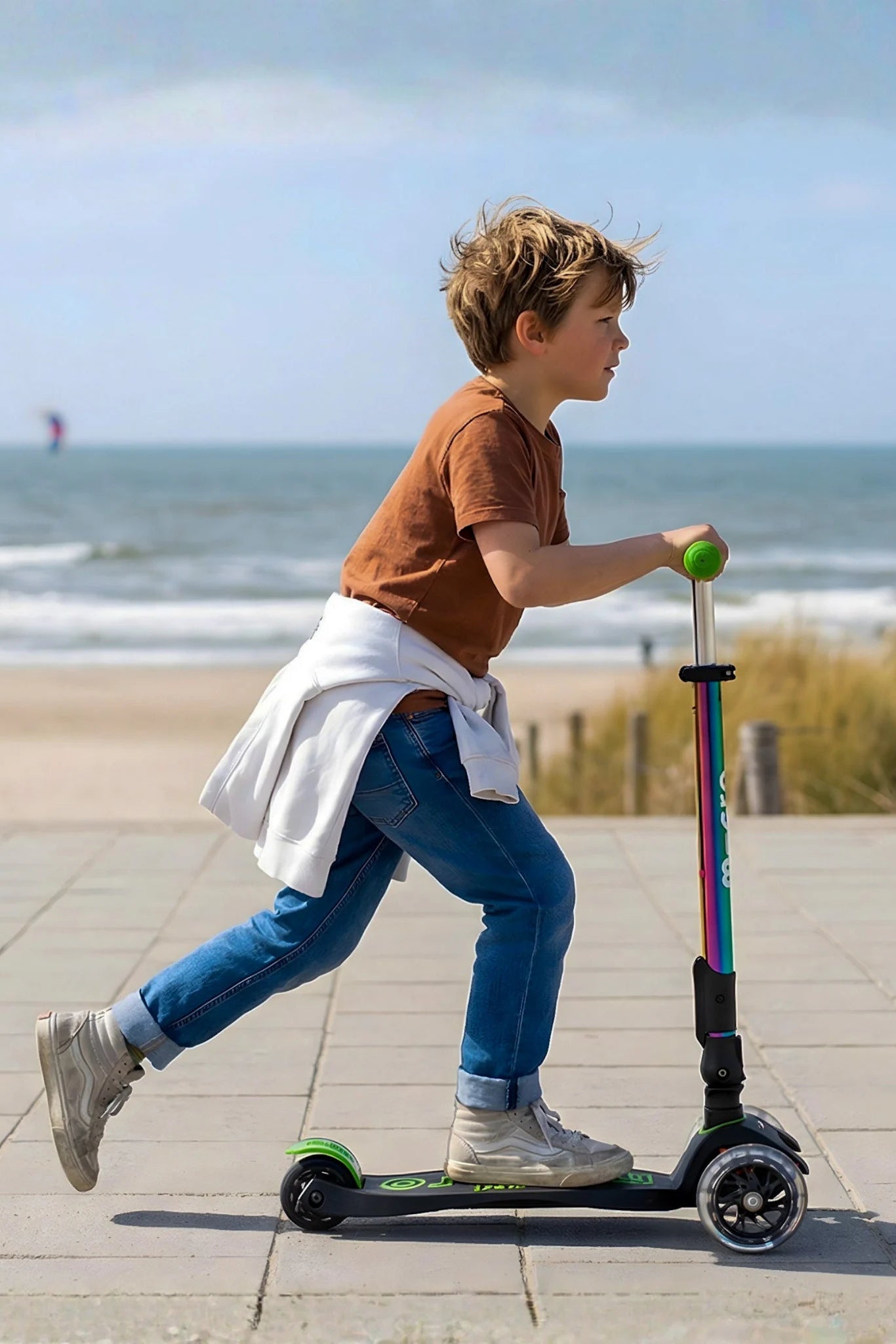 Maxi Micro Foldable LED Neochrome green van Micro Step | Kids Conceptstore Le Fanfare