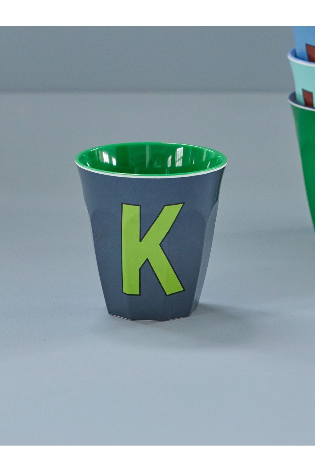 Melamine Cup - K - Dark Grey van Rice | Kids Conceptstore Le Fanfare