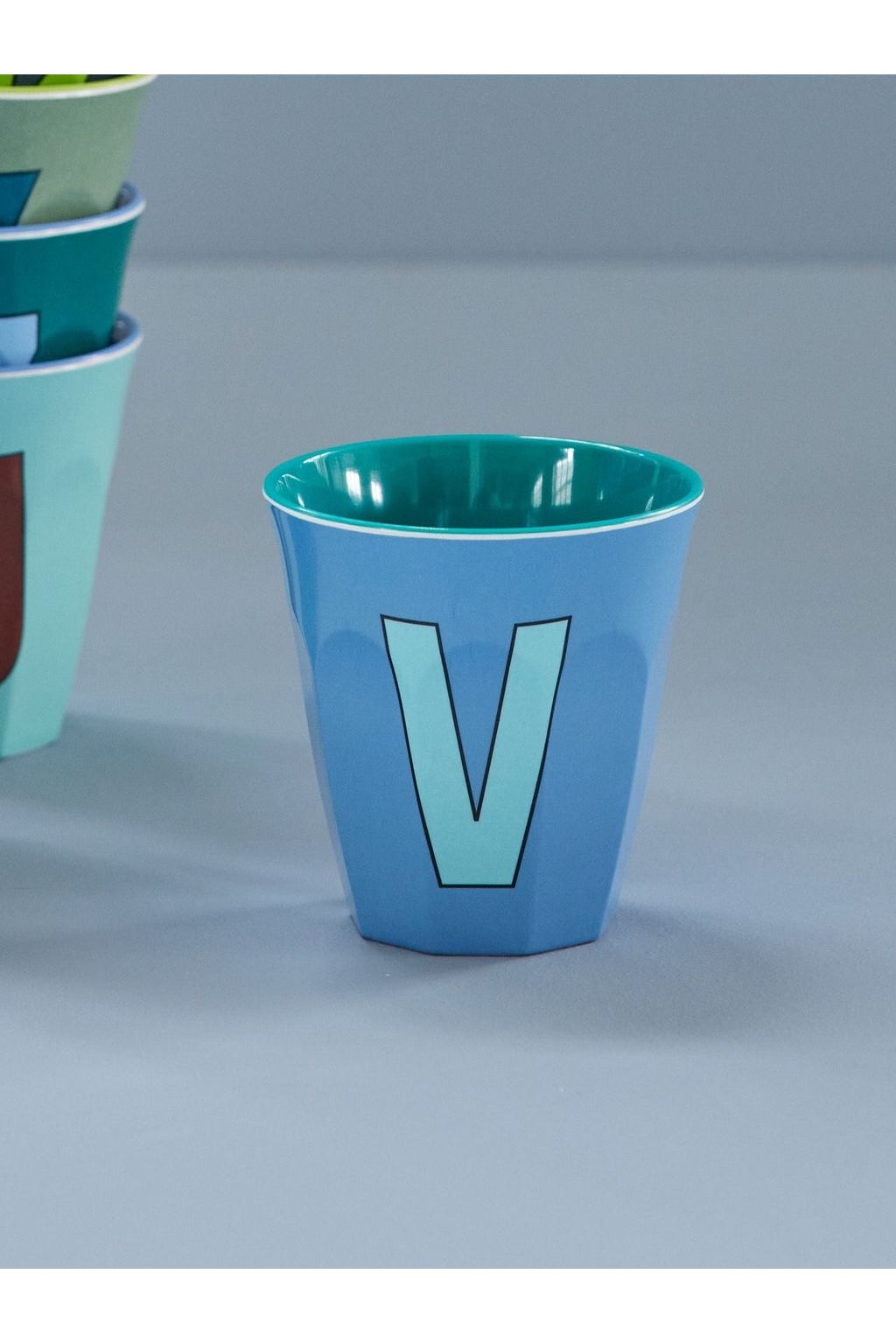 Melamine Cup - V - New Dusty Blue van Rice | Kids Conceptstore Le Fanfare