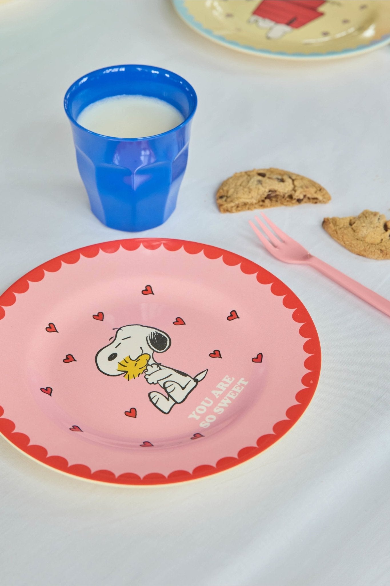 Melamine Side Plate with Pink Snoopy Print van Rice | Kids Conceptstore Le Fanfare