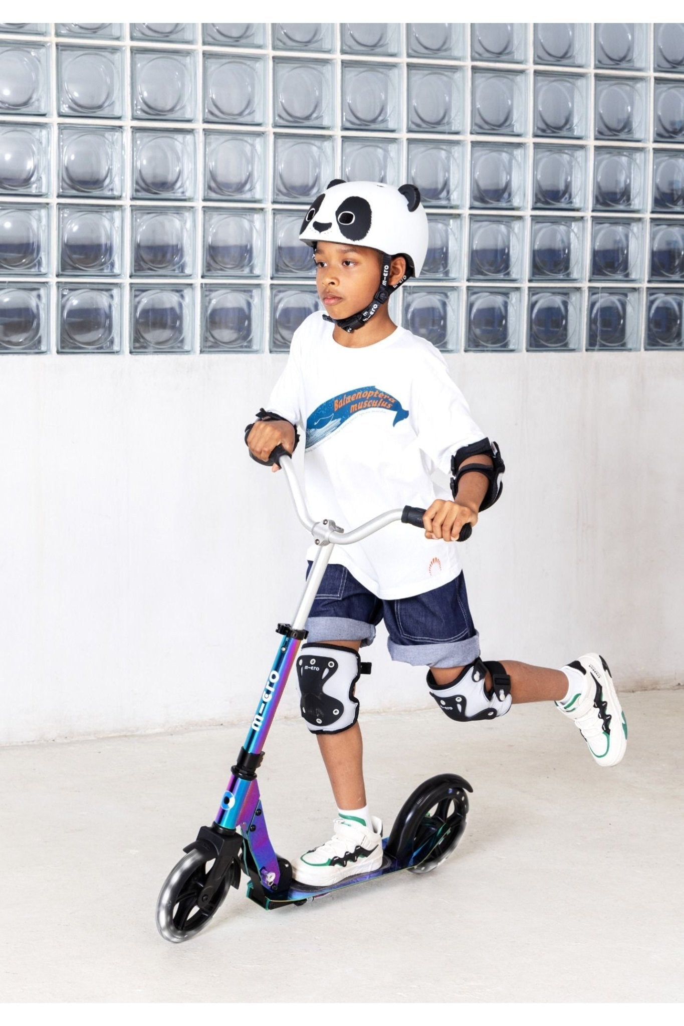 Micro Cruiser LED Neochrome van Micro Step | Kids Conceptstore Le Fanfare