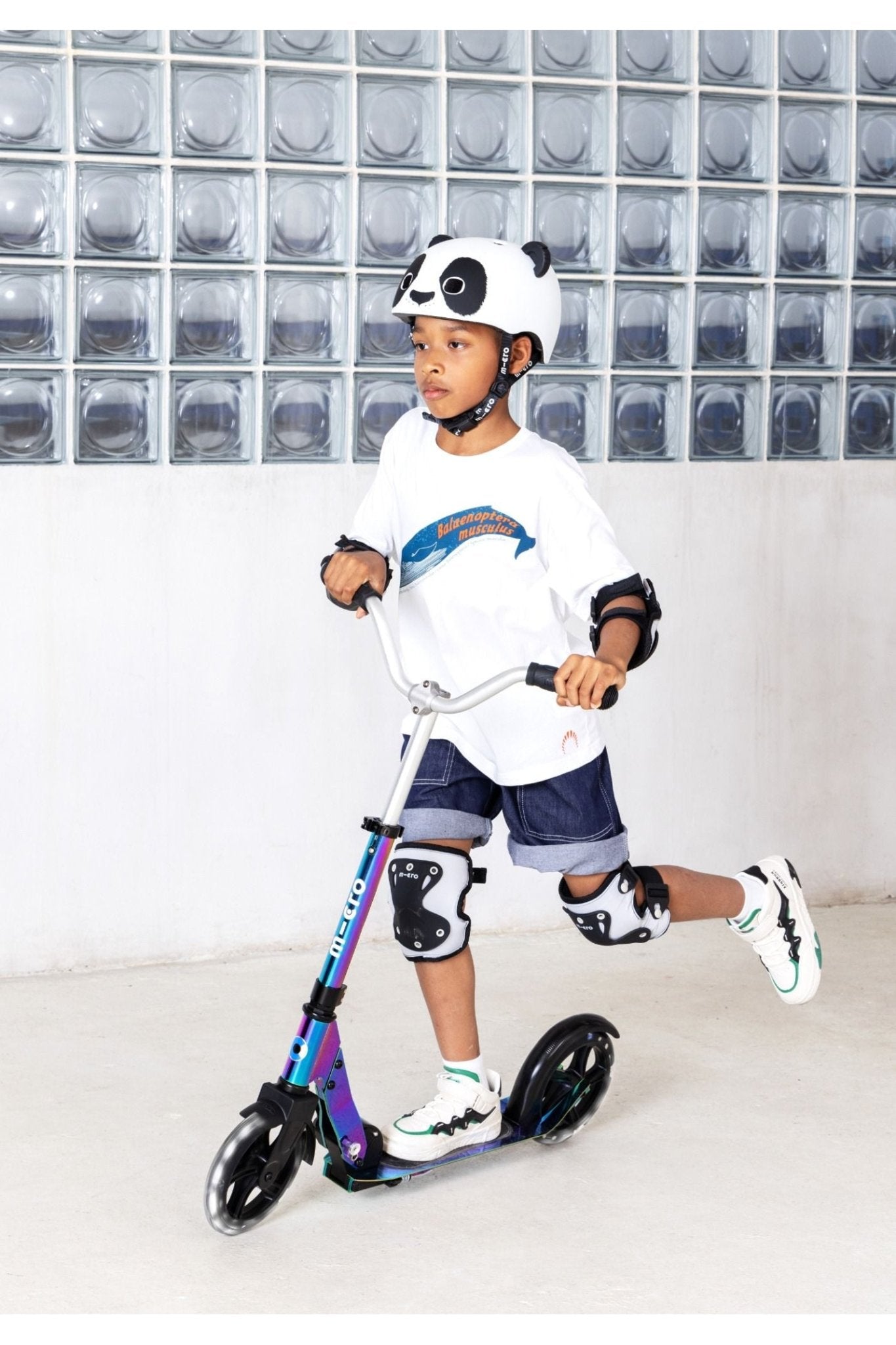 Micro Cruiser LED Neochrome van Micro Step | Kids Conceptstore Le Fanfare