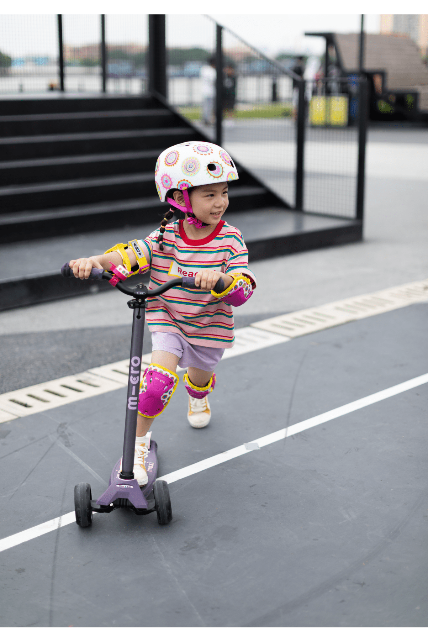 Micro Helm Doodle Dot van Micro Step | Kids Conceptstore Le Fanfare