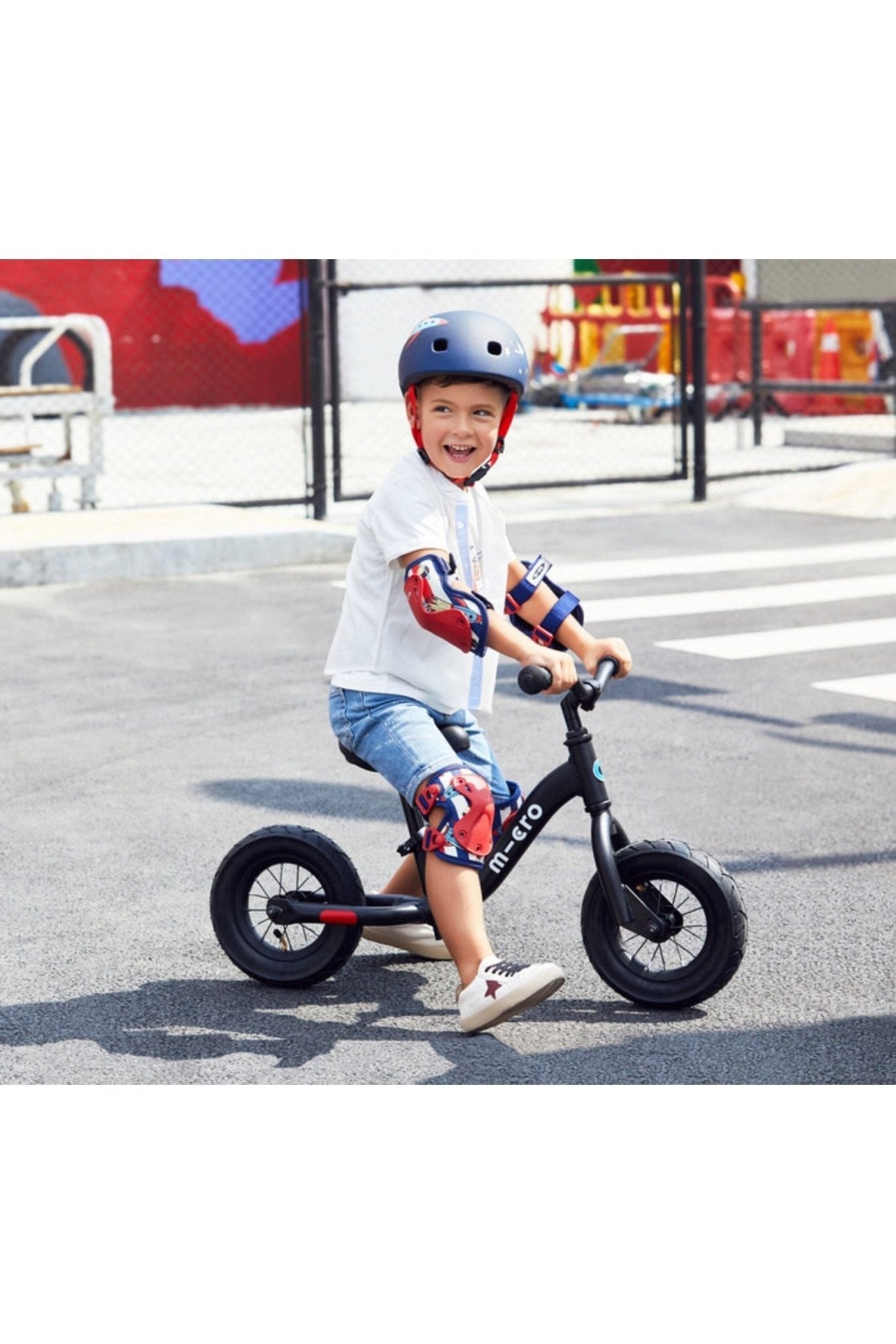 Micro Loopfiets Classic Black van Micro Step | Kids Conceptstore Le Fanfare