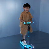 Maxi Micro step Deluxe Glow Plus LED - Crystal Blue