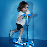 Micro Mini Deluxe Glow LED Plus arctic blue van Micro Step | Kids Conceptstore Le Fanfare