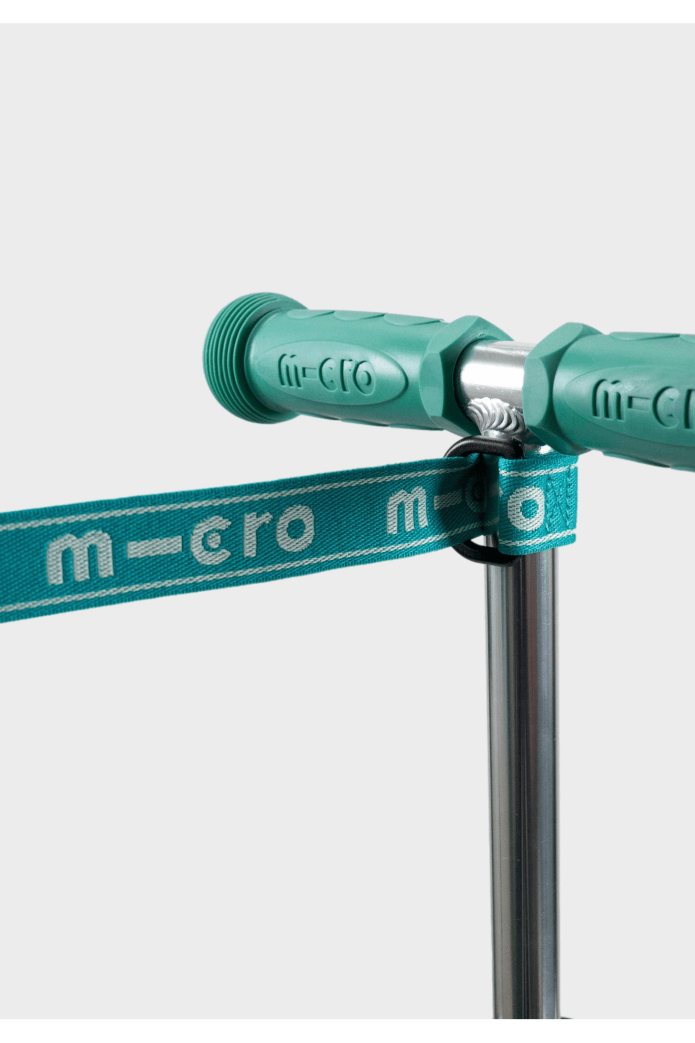 Micro Pull & Carry Strap Elastic Aqua Reflective van Micro Step | Kids Conceptstore Le Fanfare