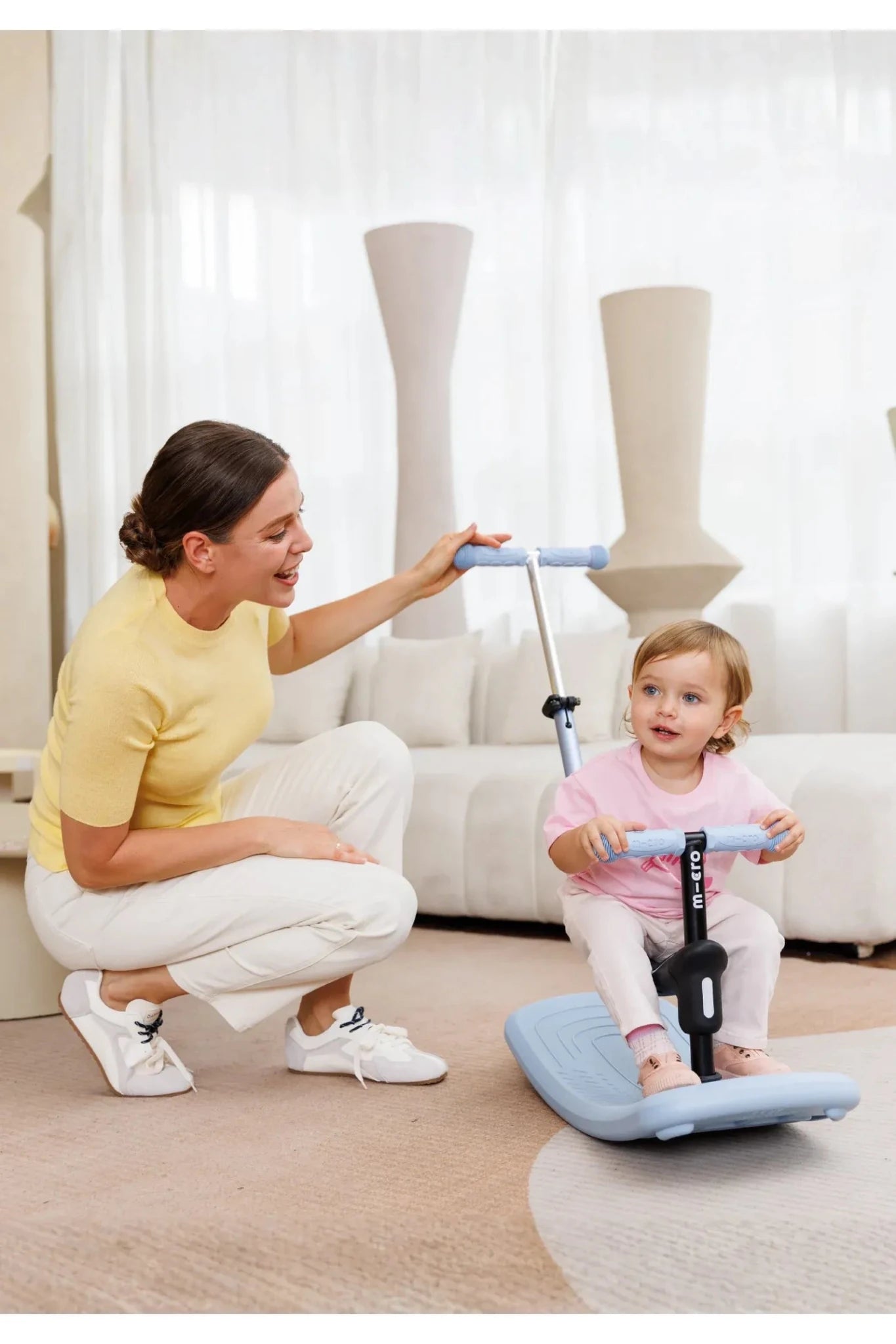 Mini Micro 6in1 Rock & Go LED blauw van Micro Step | Kids Conceptstore Le Fanfare